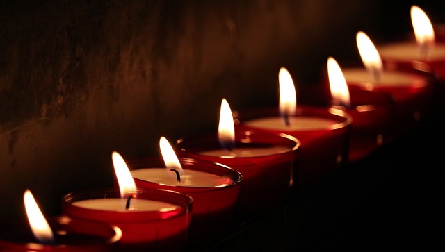 Velas en representación de Las Religiones